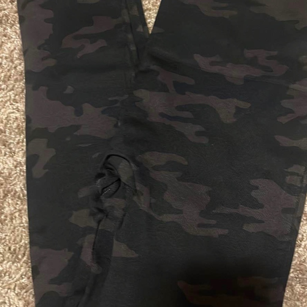 Spanx Camo Leggings New without tags. Size Small